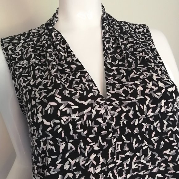 Vince Camuto XS - Picture 3 of 5